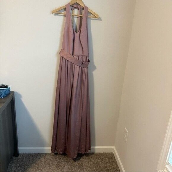 Vera Wang White Quartz V Neck Halter Gown with Sash VW360214 Size 16 - Picture 3 of 16